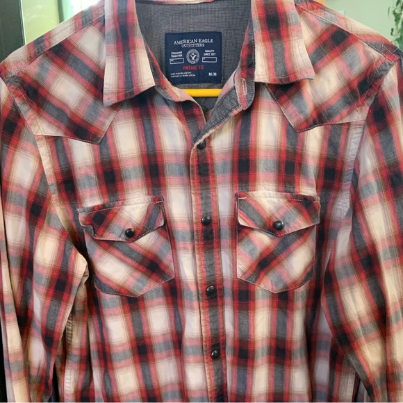 AMERICAN EAGLE 🦅 SHIRT. Size Medium Men’s EUC! - Picture 6 of 8